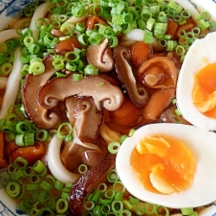 簡単あったか きのこたっぷりのうどん レシピ 作り方 By 夏はぜ 楽天レシピ